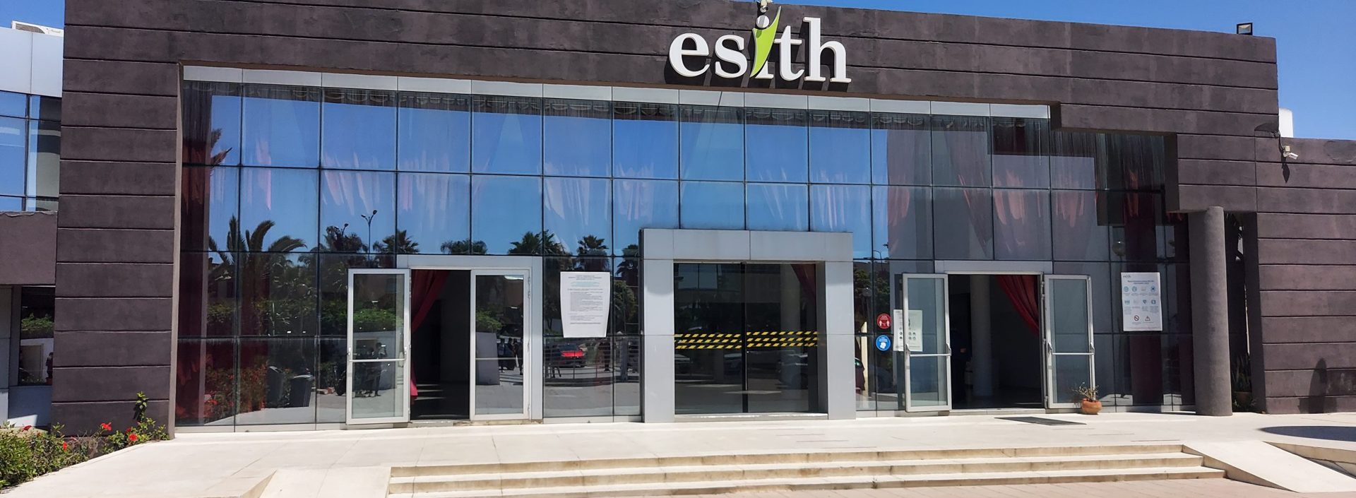 Façade de l'ESITH